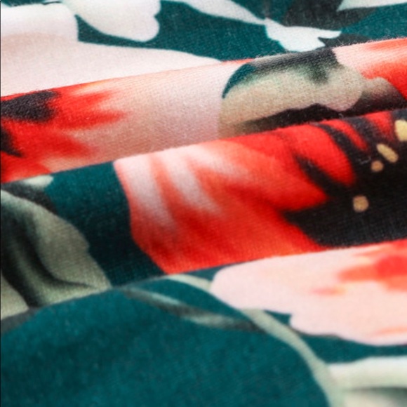 🖤Emerald Floral Midi Wrap Dress - Picture 6 of 6